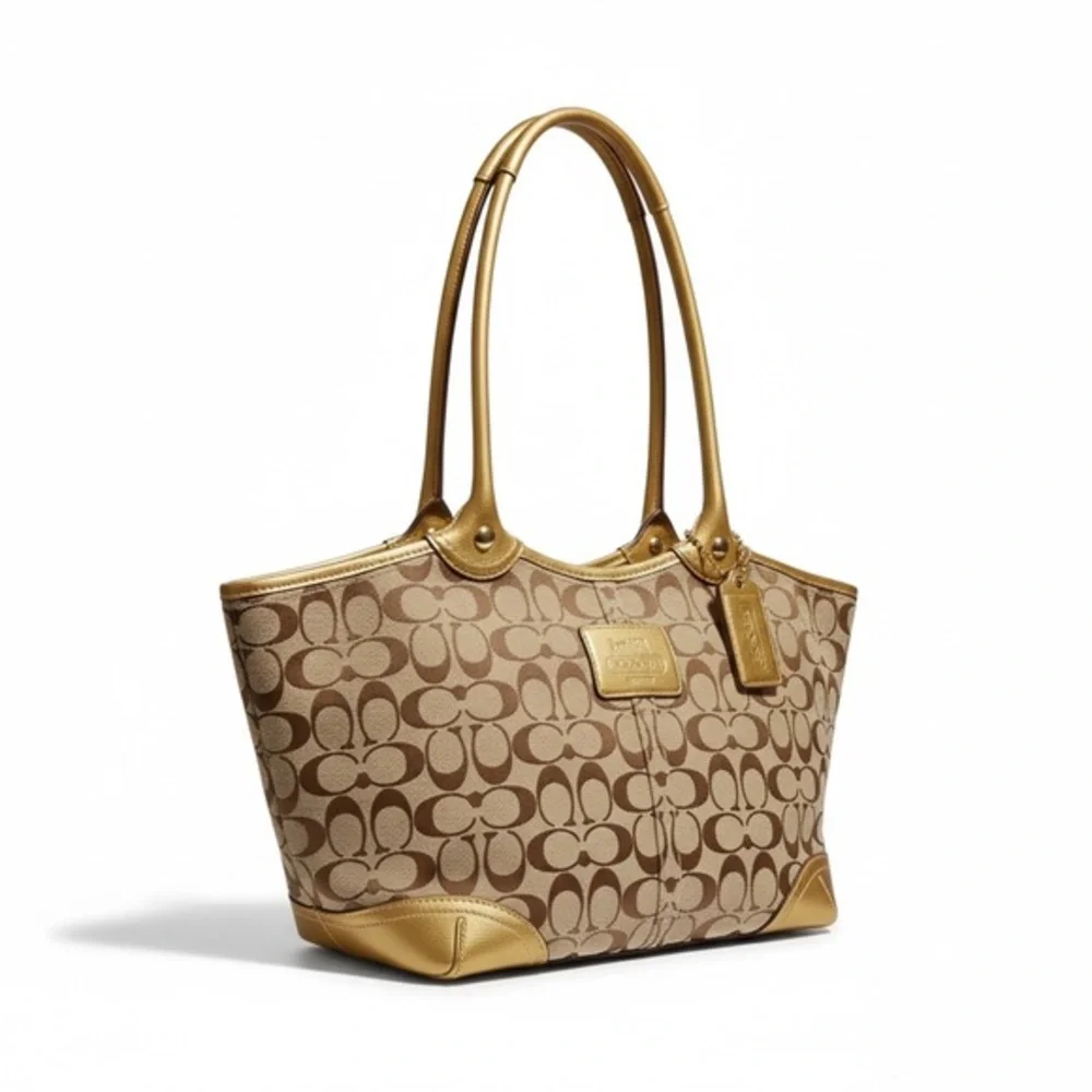 Coach Soho Signature Gold Trim Tote 12564 – Vintage Classic ✨